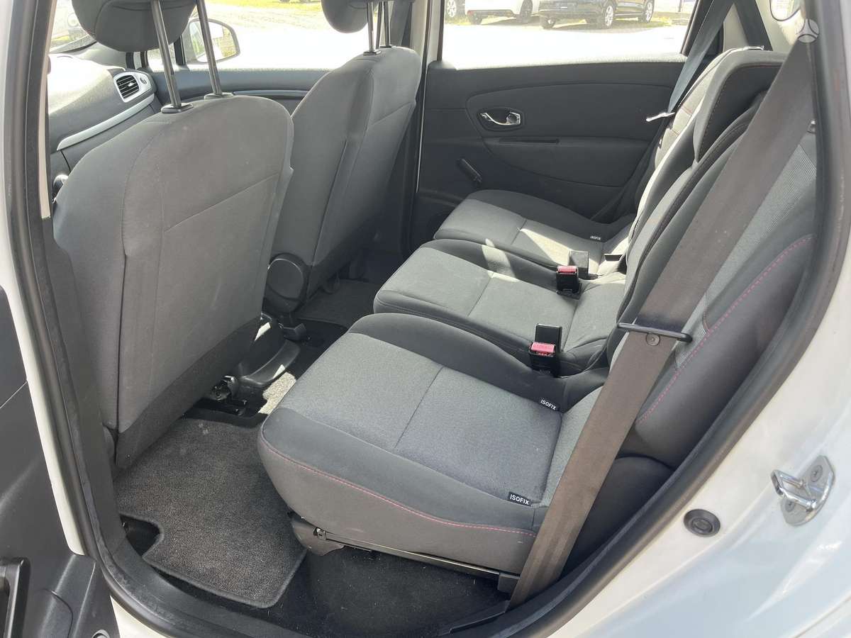 Renault Scenic 2013 — photo 14