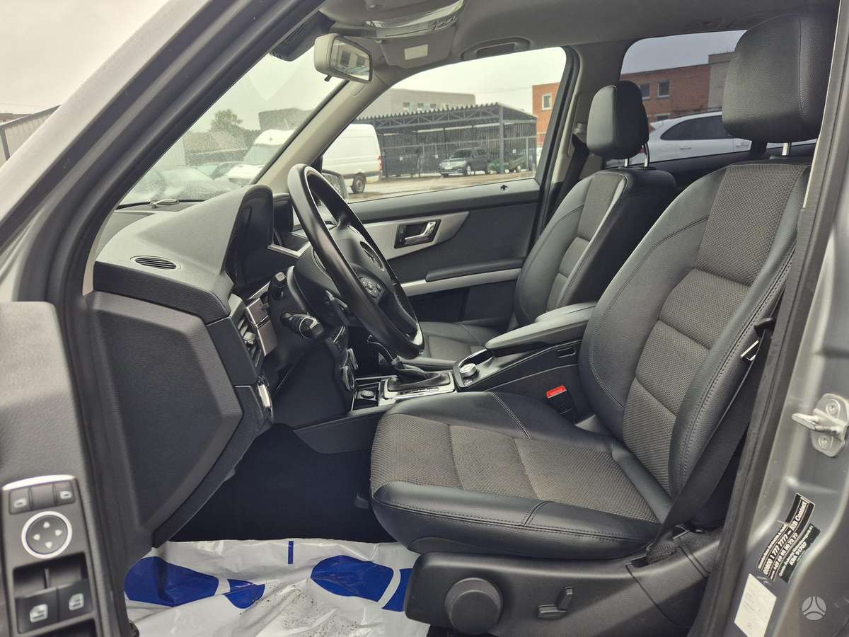 Mercedes-Benz GLK220 2010 — photo 18