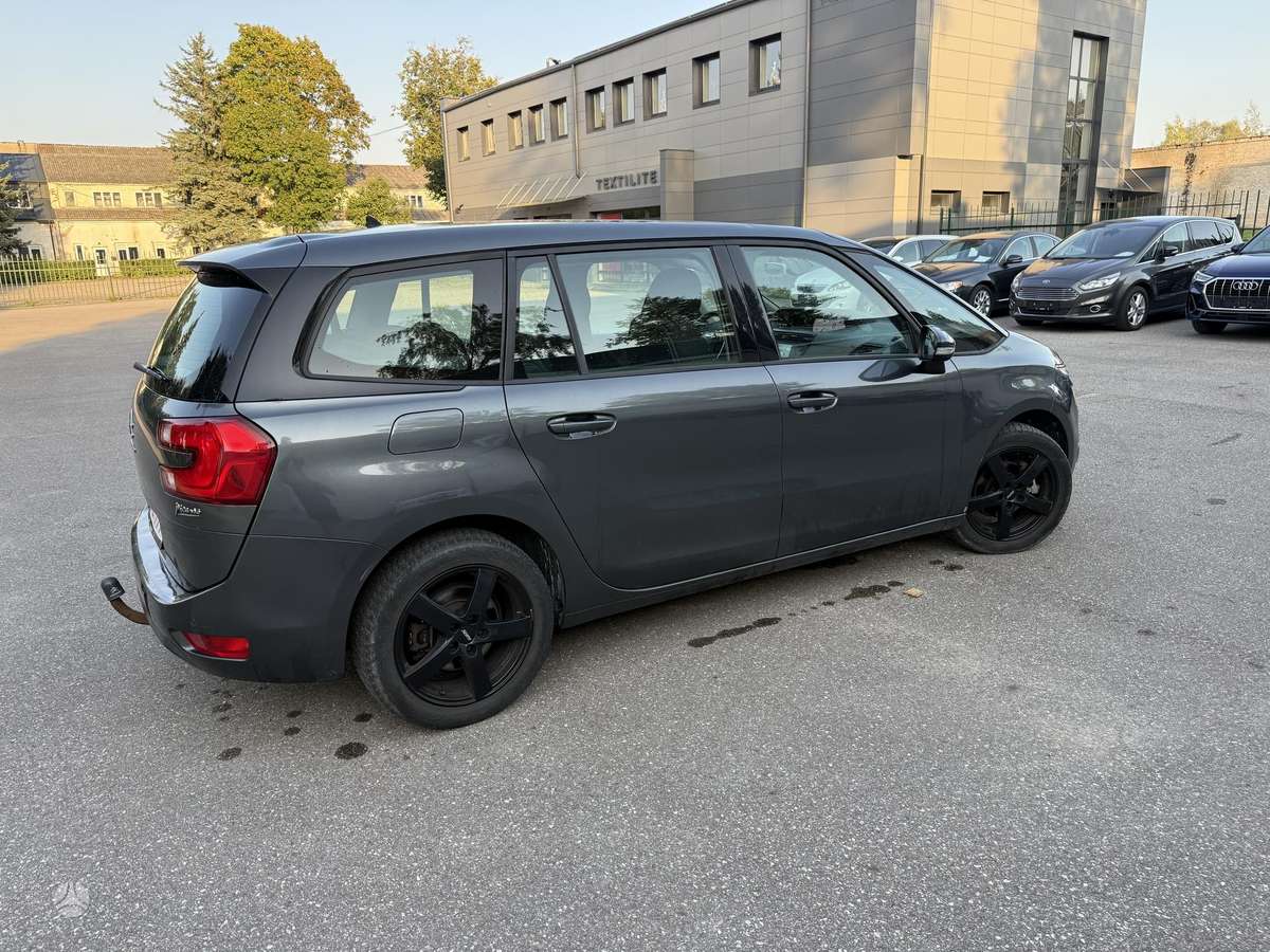 Citroen Grand 2015 — engine 1560 cm³, 120 HP (88kW)