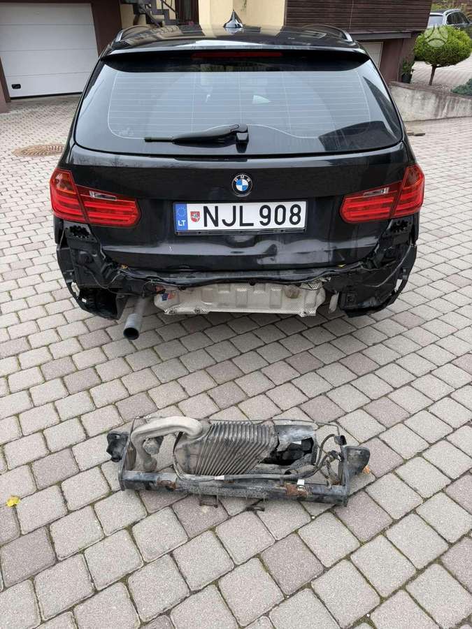 BMW 316 2015 — салон