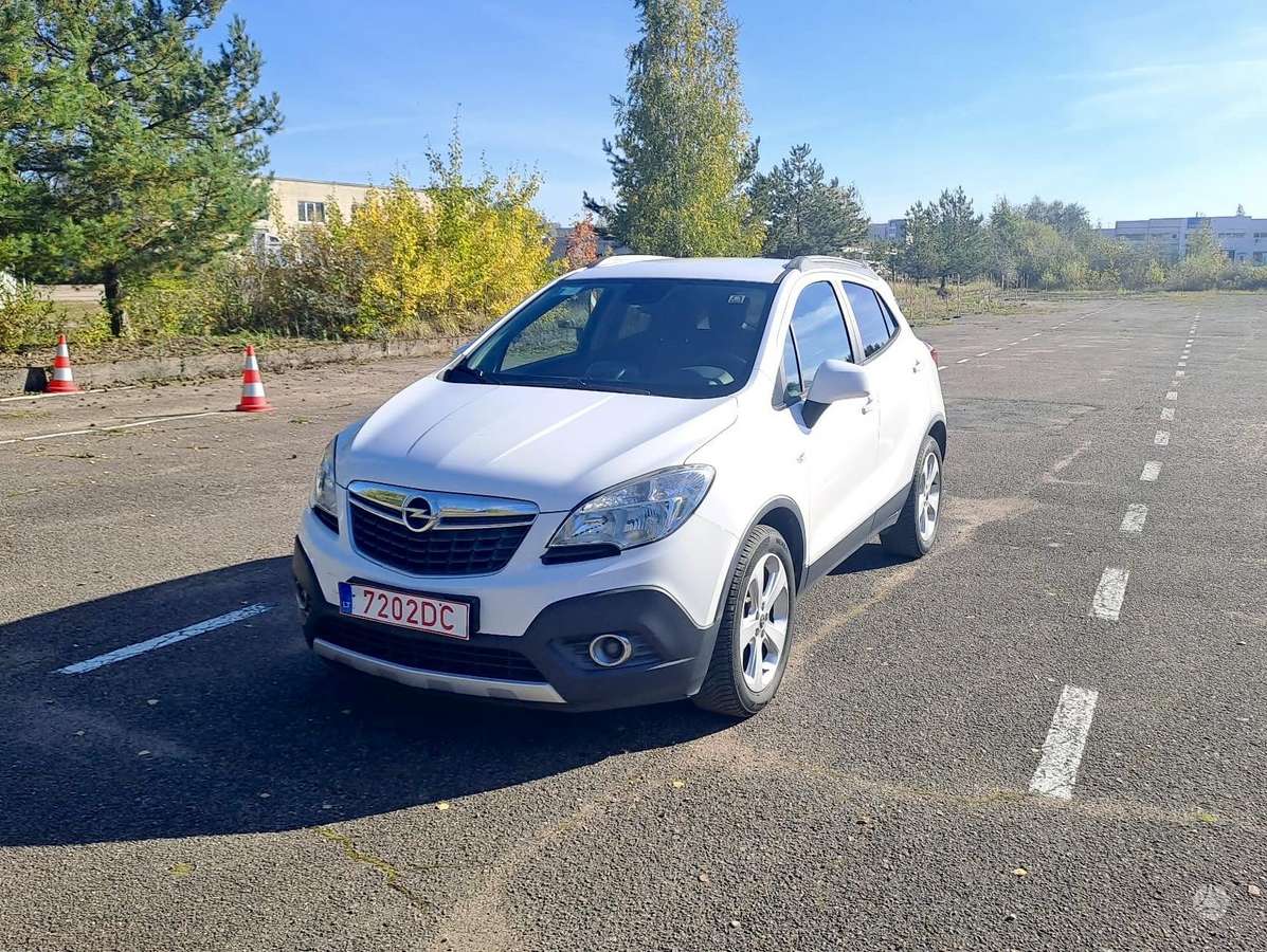 Opel Mokka 2014 — вигляд ззаду