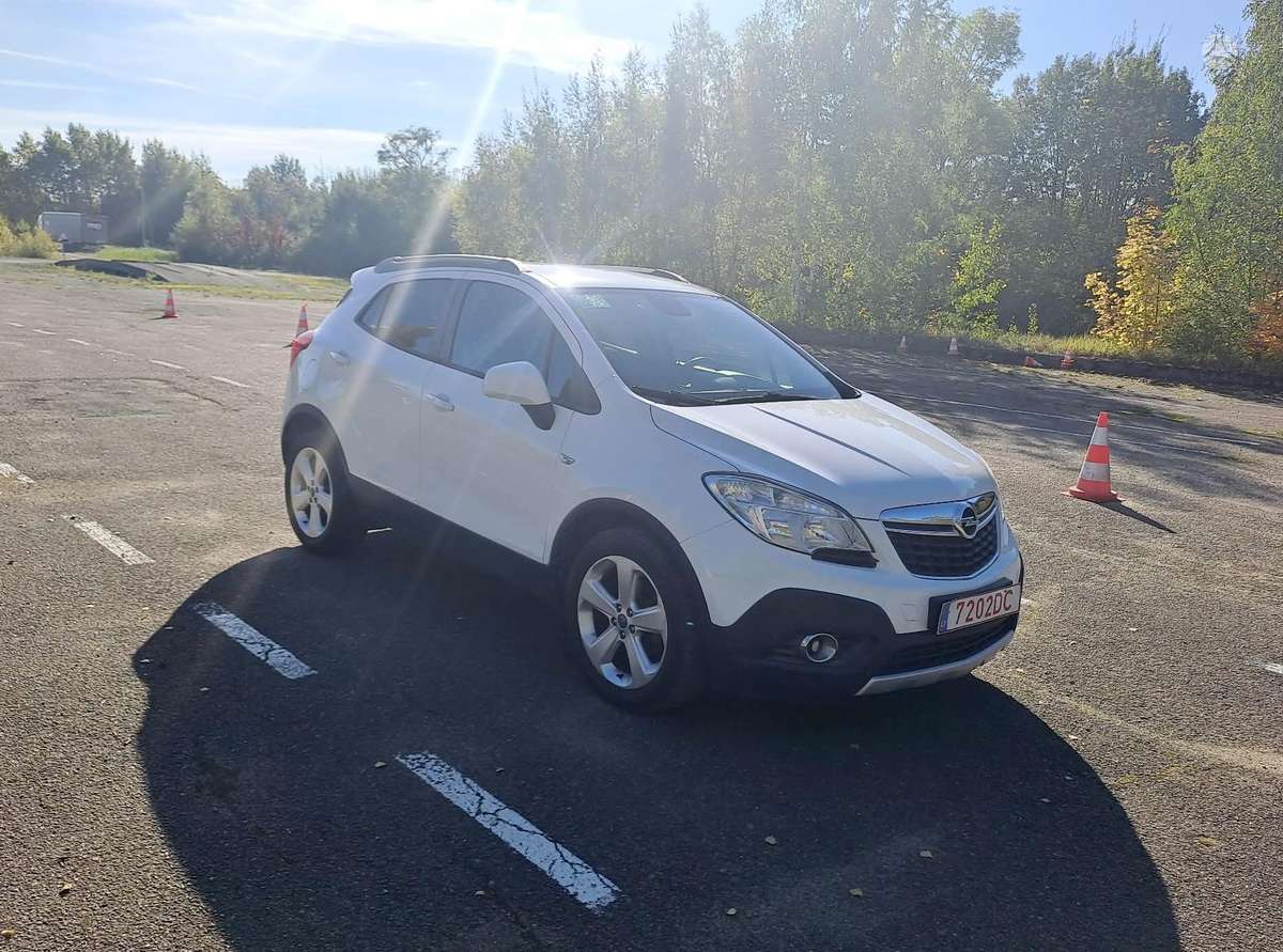 Opel Mokka 2014 — салон