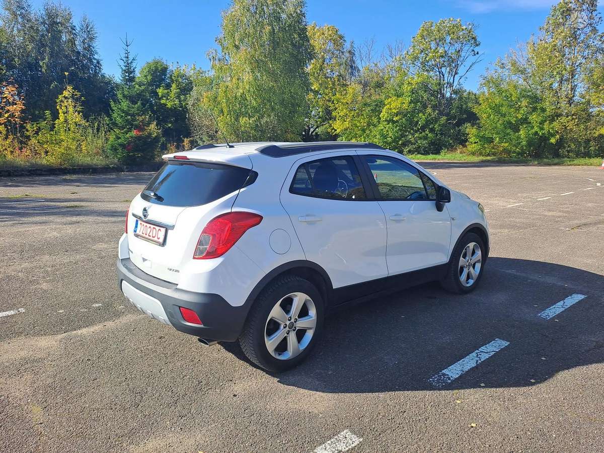Opel Mokka 2014 — двигун 1686 cm³, 131 HP (96kW)