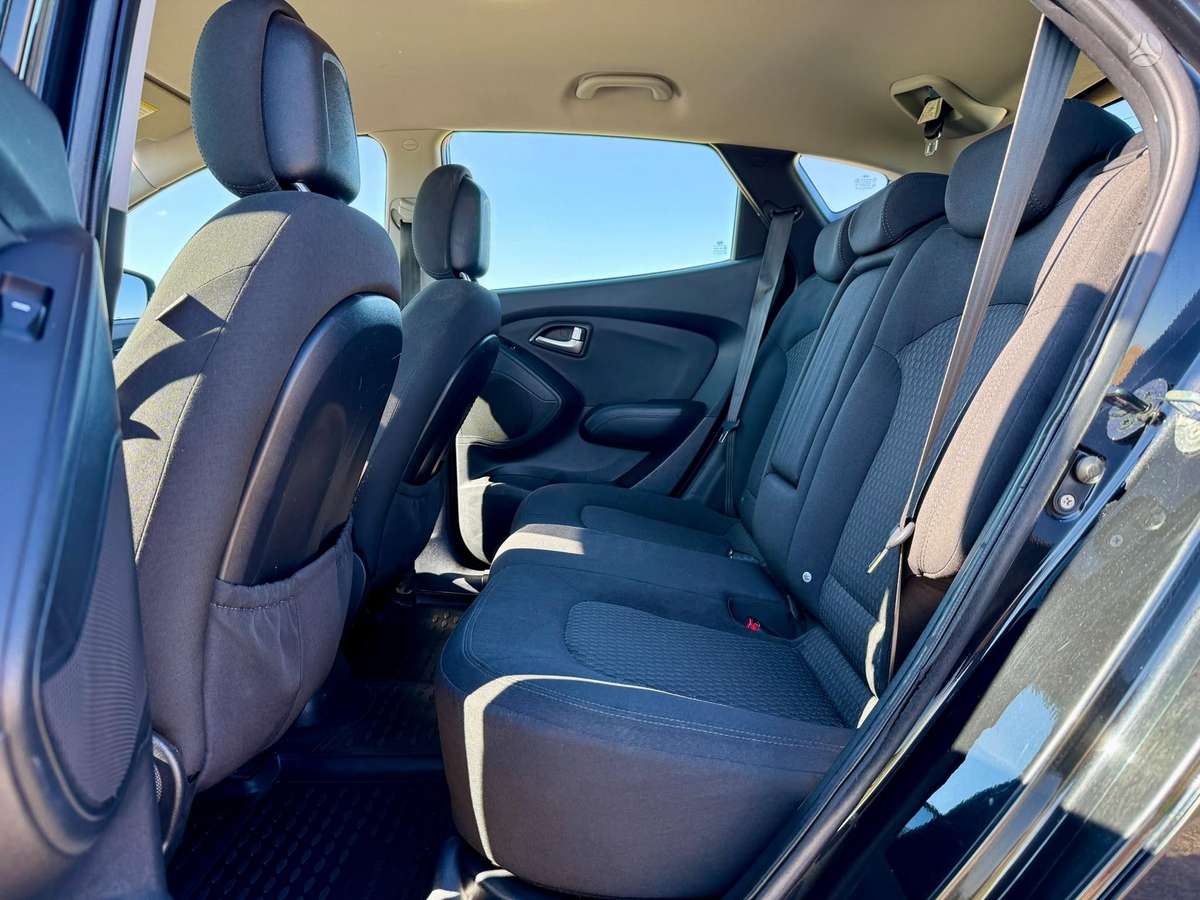 Hyundai ix35 2011 — photo 15