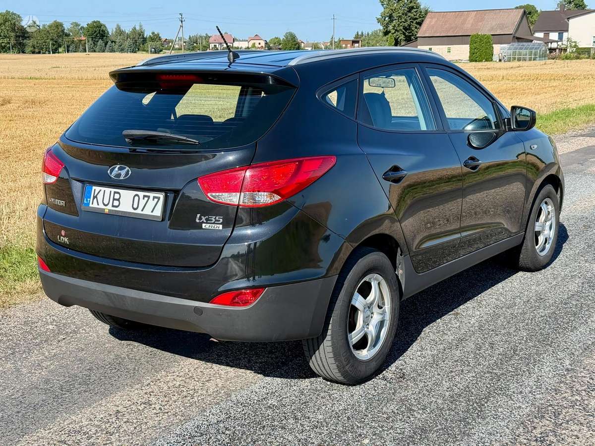 Hyundai ix35 2011 — engine 1685 cm³, 116 HP (85kW)