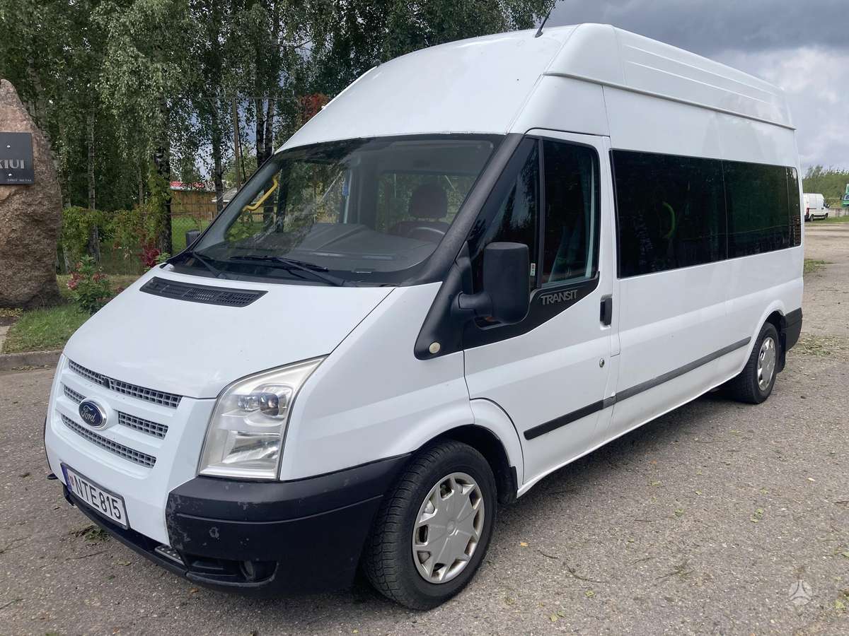 Ford Transit 2012 — rear view