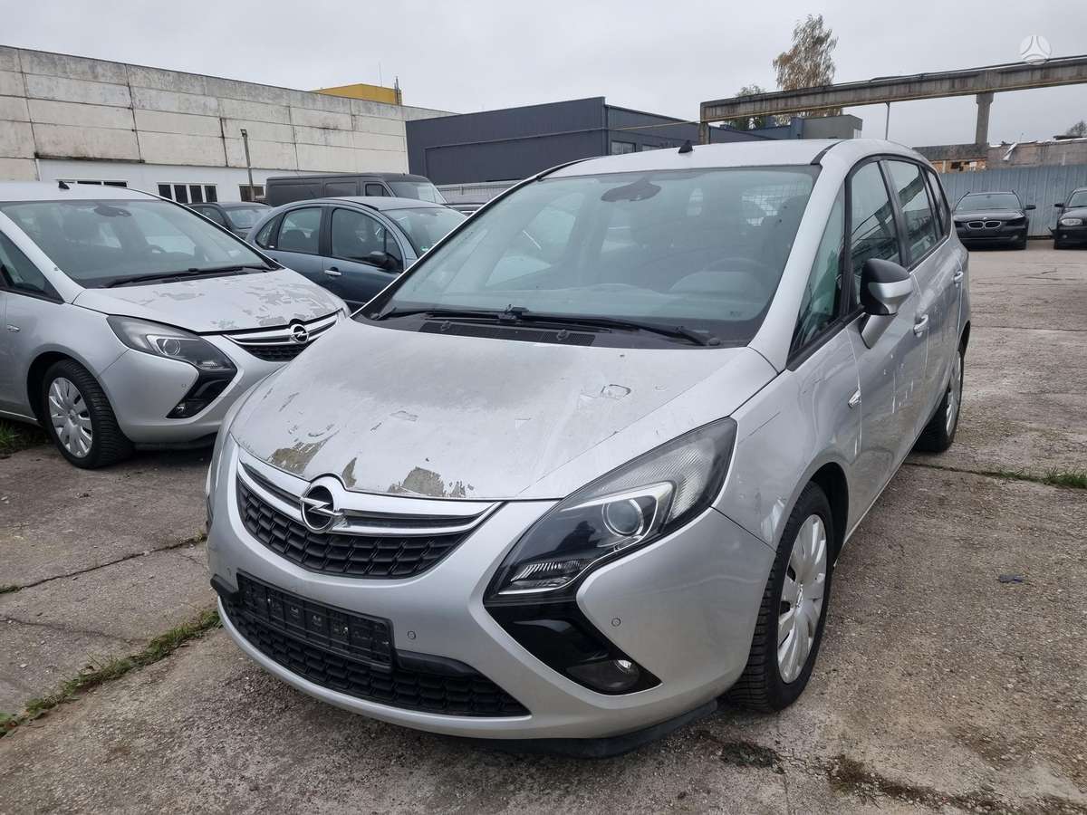 Opel Zafira 2014 — engine 2000 cm³, 165 HP (121kW)