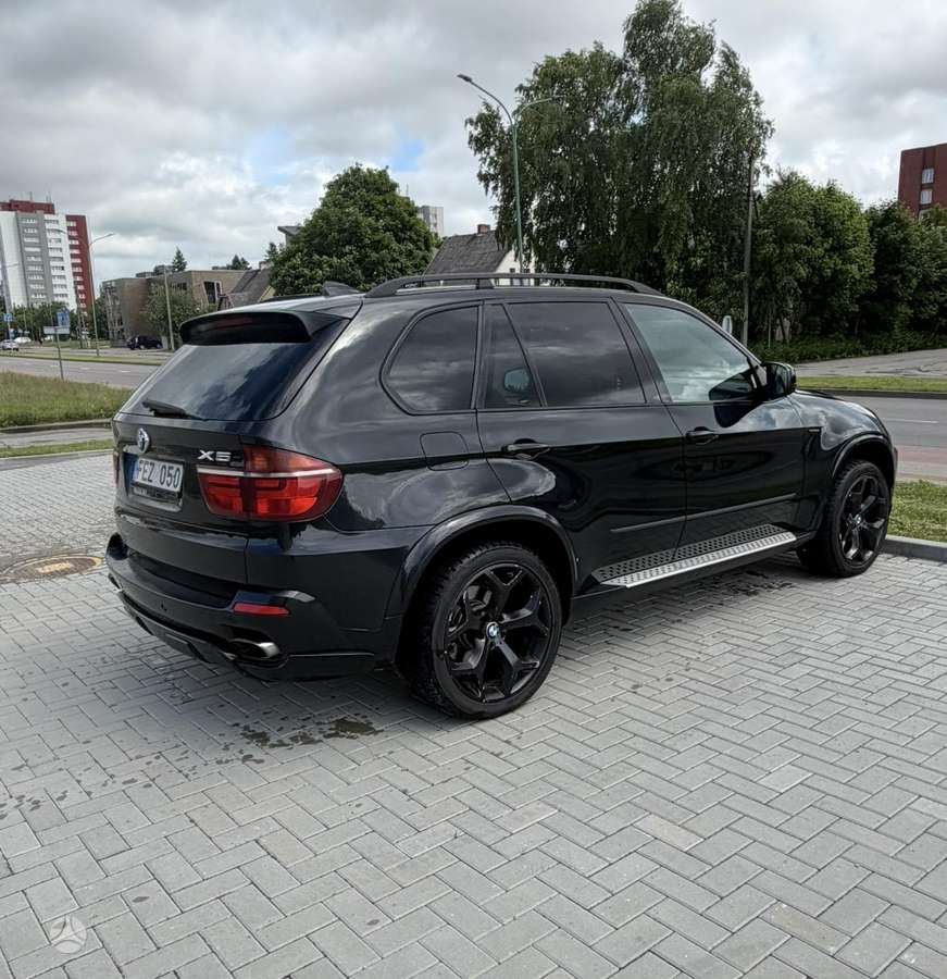 BMW X5 2007 — rear view