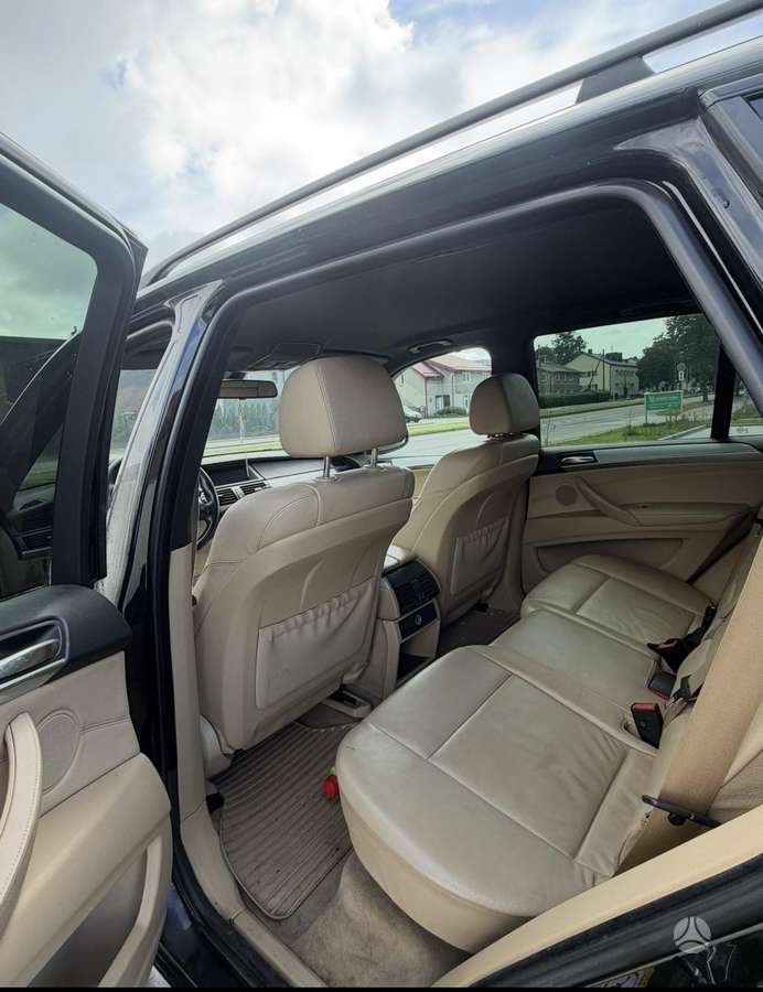 BMW X5 2007 — photo 8
