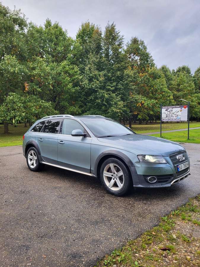 Audi A4 2010 — photo 5