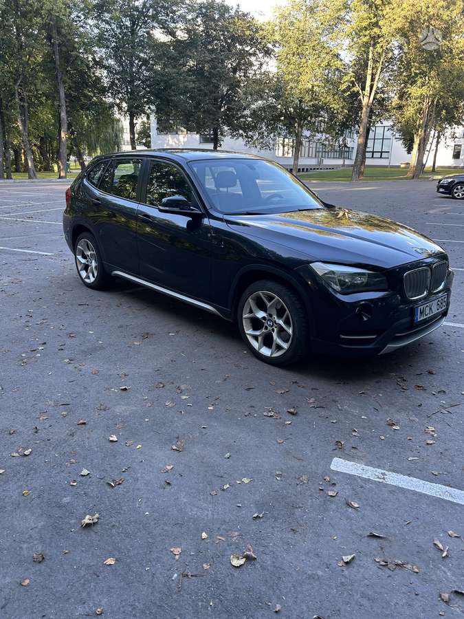 BMW X1 2012 — rear view