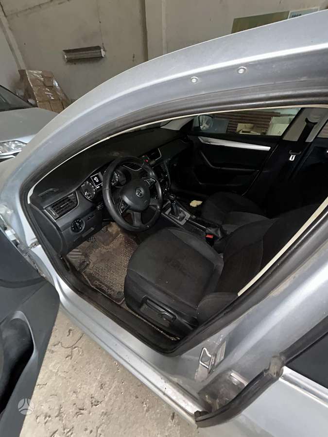 Skoda Octavia 2013 — двигун 1598 cm³, 105 HP (77kW)