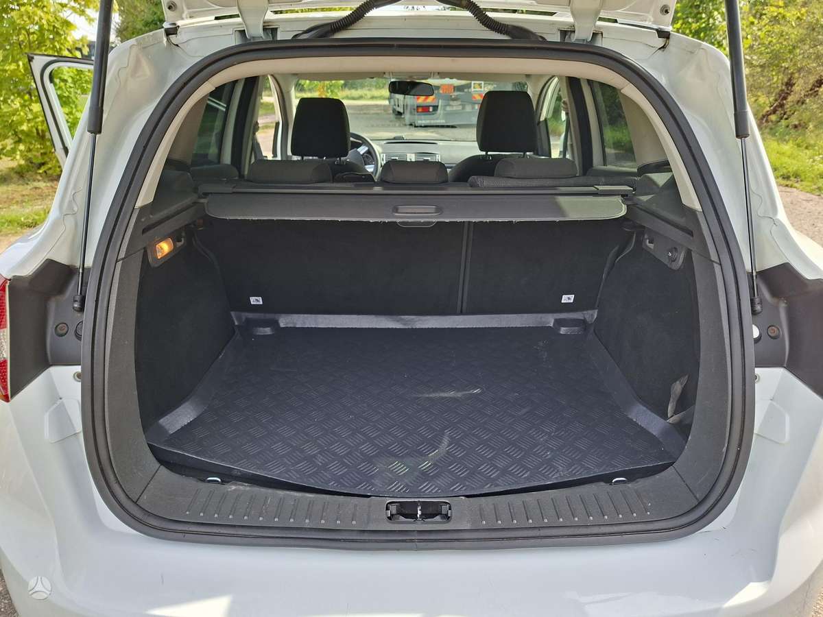 Ford Kuga 2010 — photo 16