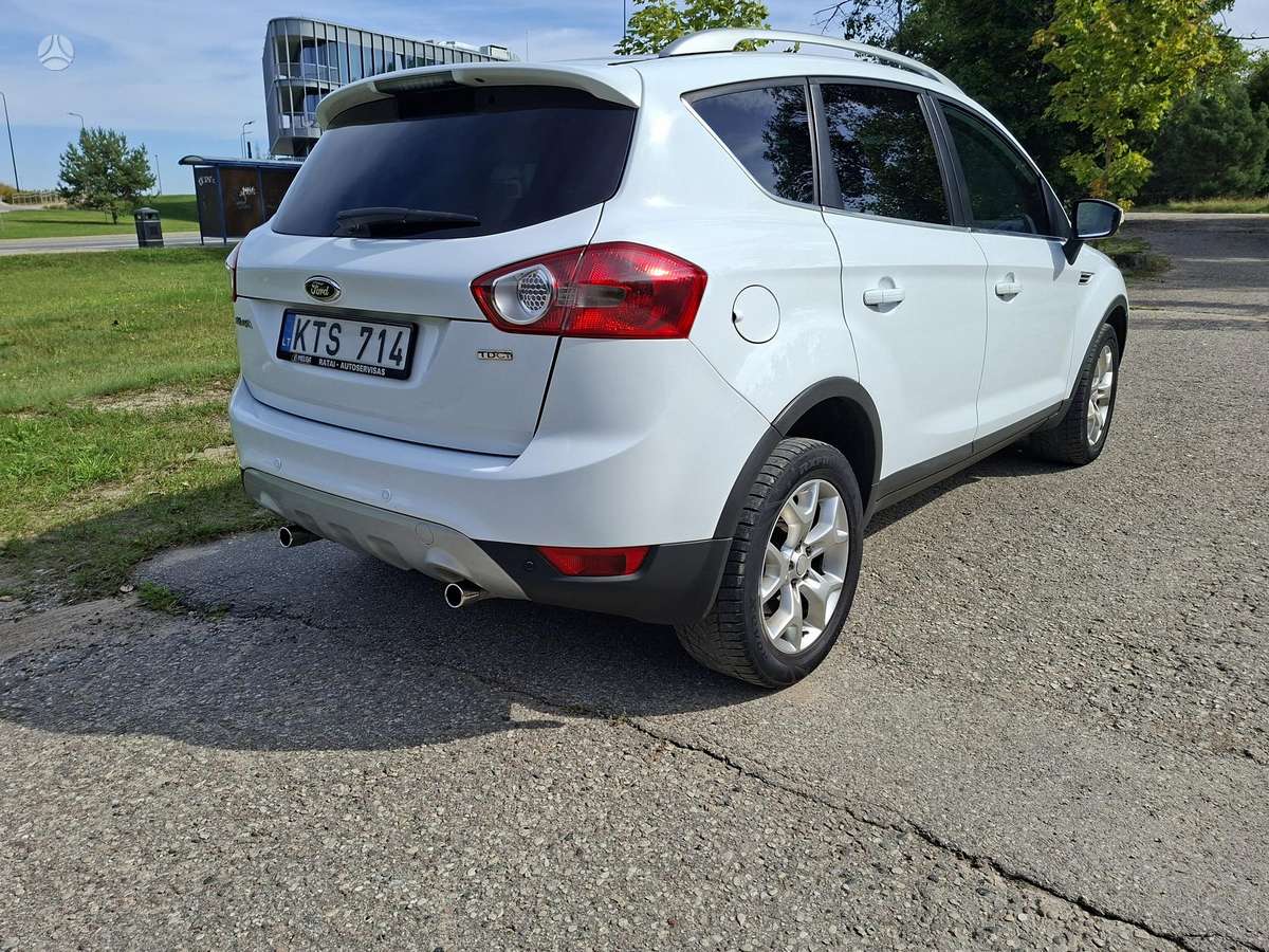 Ford Kuga 2010 — photo 7