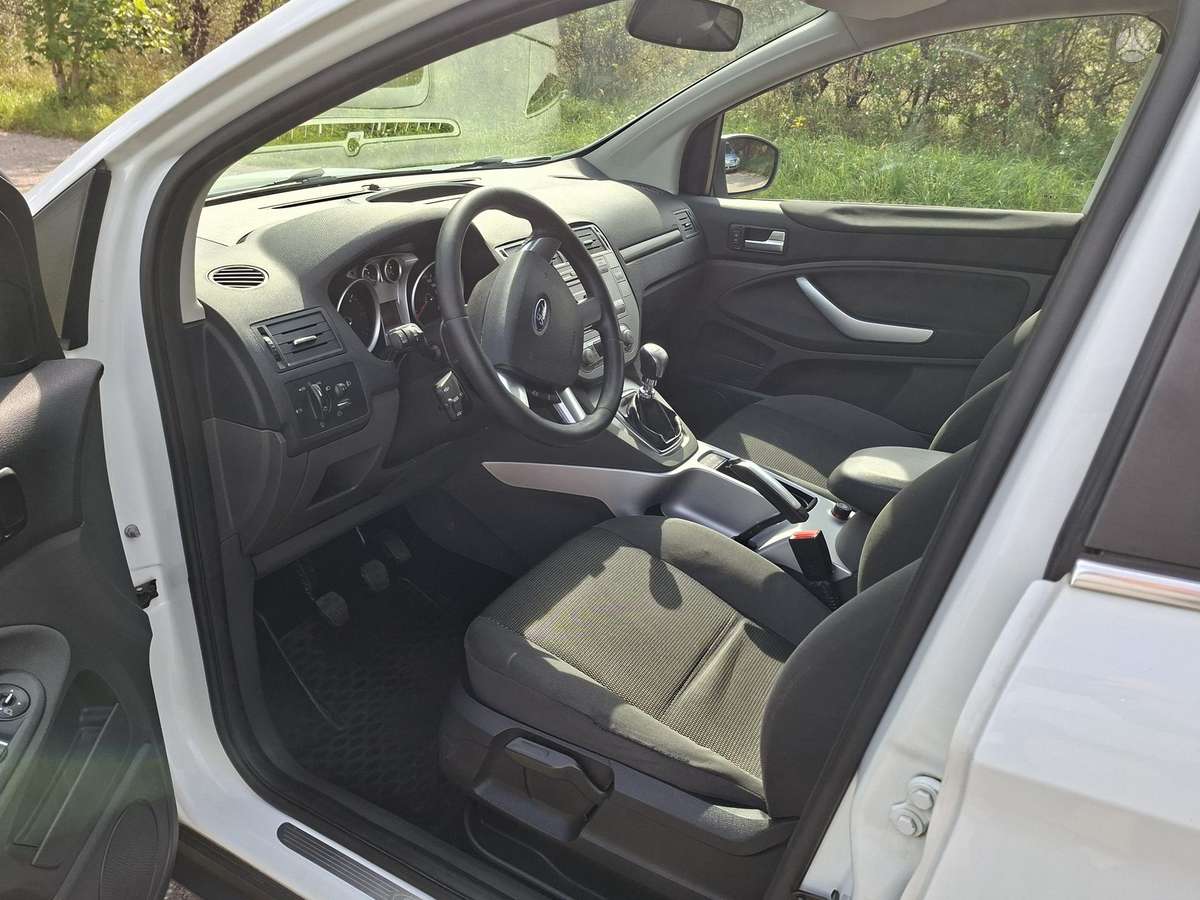 Ford Kuga 2010 — photo 9