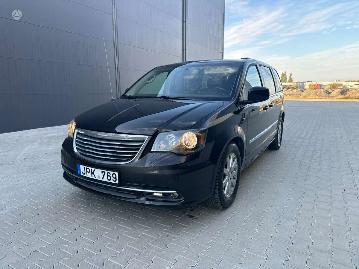 Chrysler Town 2013 — авто для ЗСУ з Європи