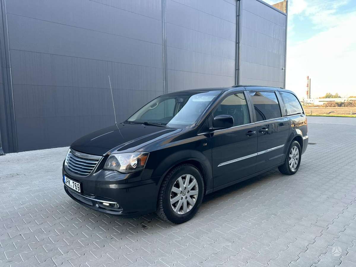 Chrysler Town 2013 — салон
