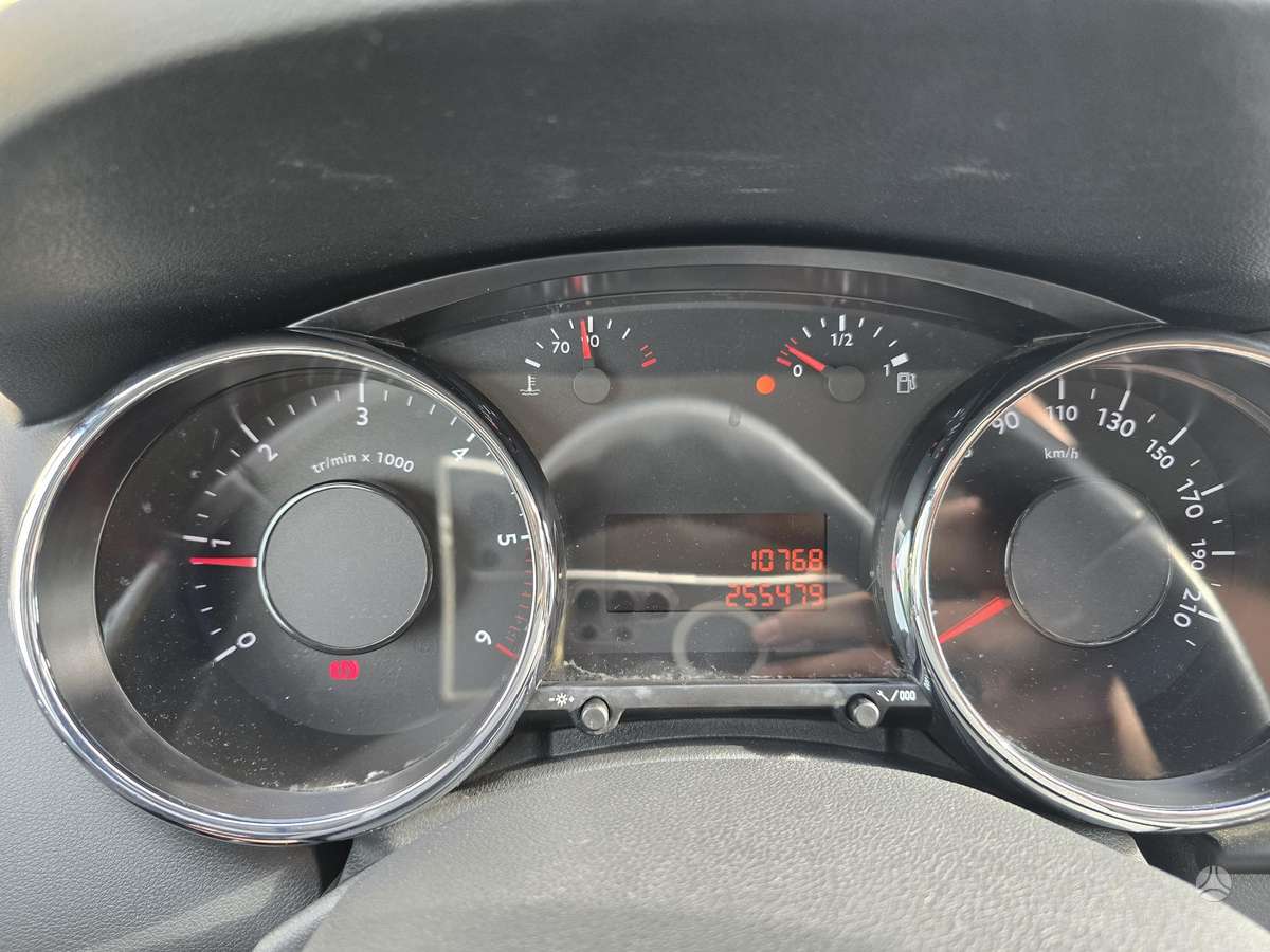 Peugeot 3008 2010 — photo 15