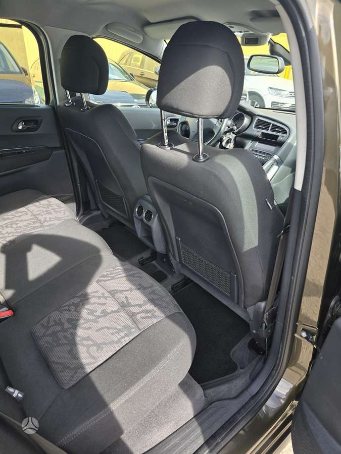 Peugeot 3008 2010 — photo 19