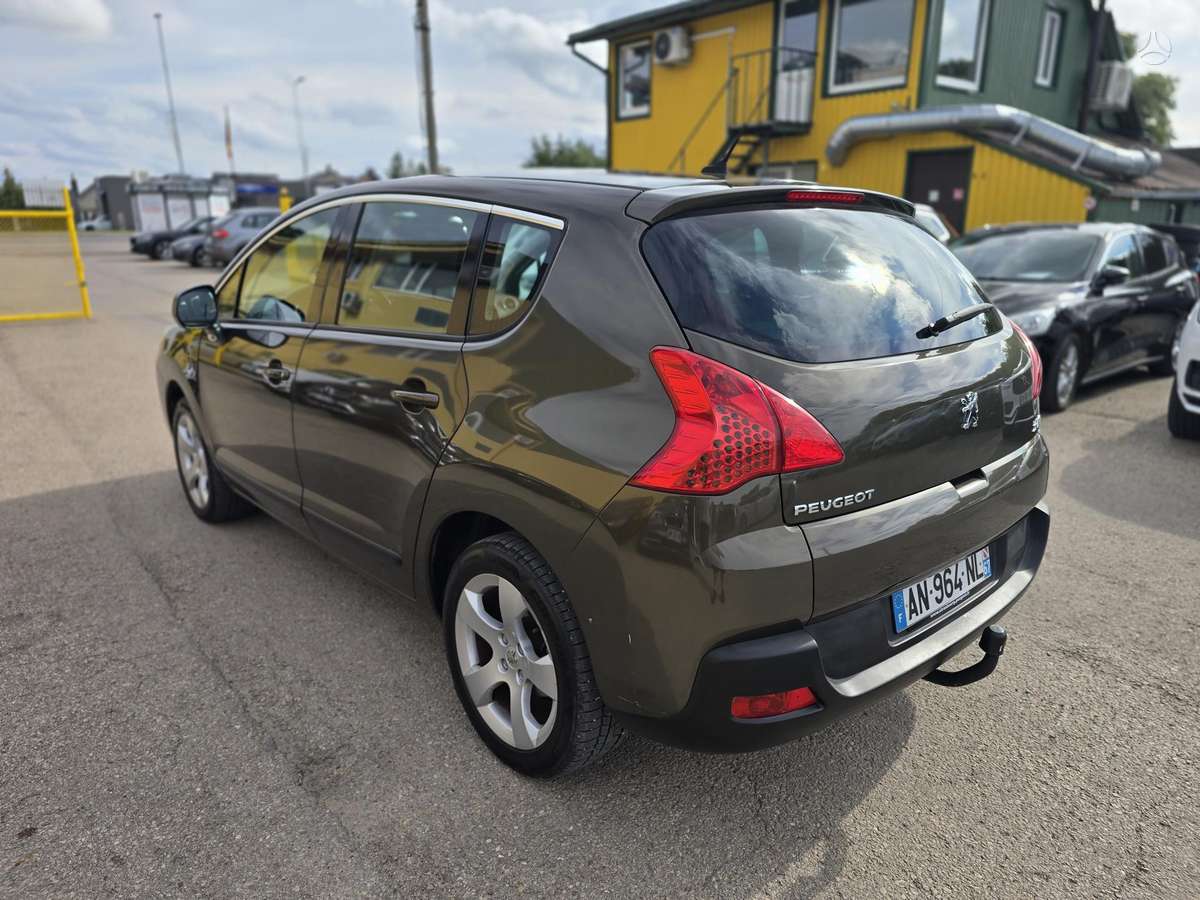 Peugeot 3008 2010 — engine 1560 cm³, 109 HP (80kW)