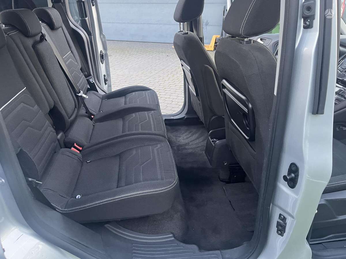Ford Tourneo 2014 — photo 14