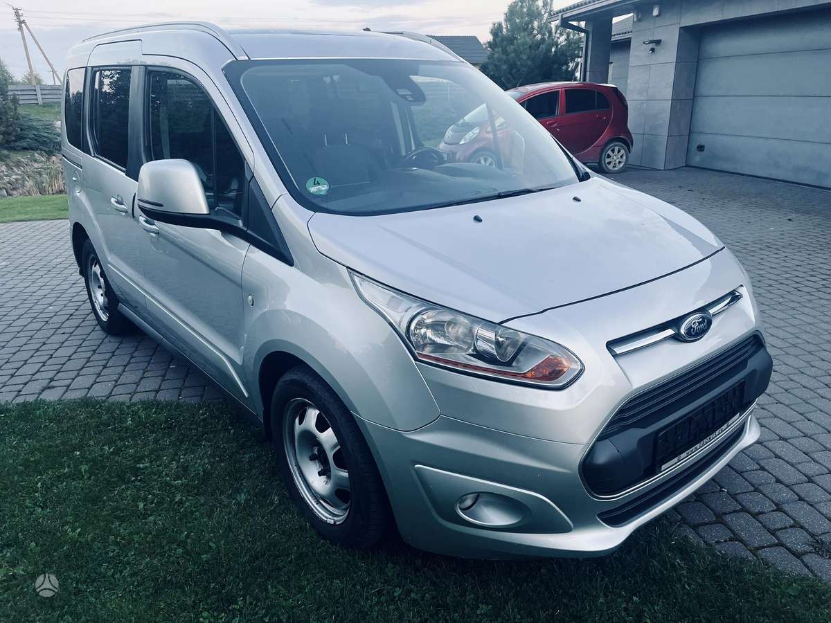 Ford Tourneo 2014 — rear view