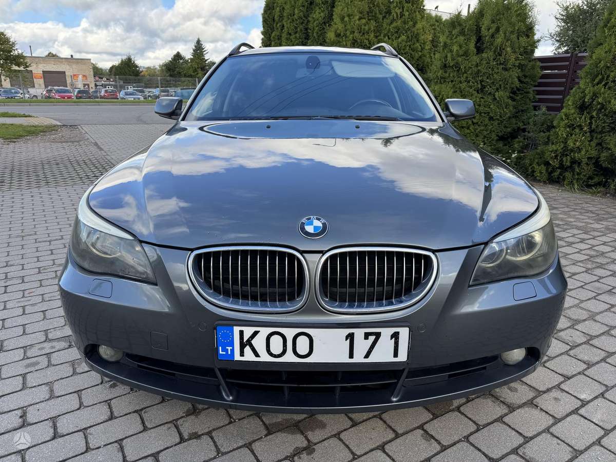 BMW 525 2006 — interior
