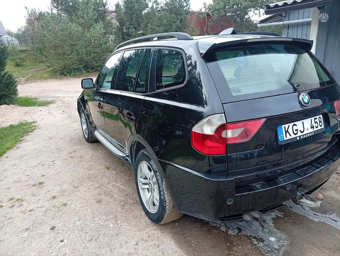 BMW X3 2004 — салон