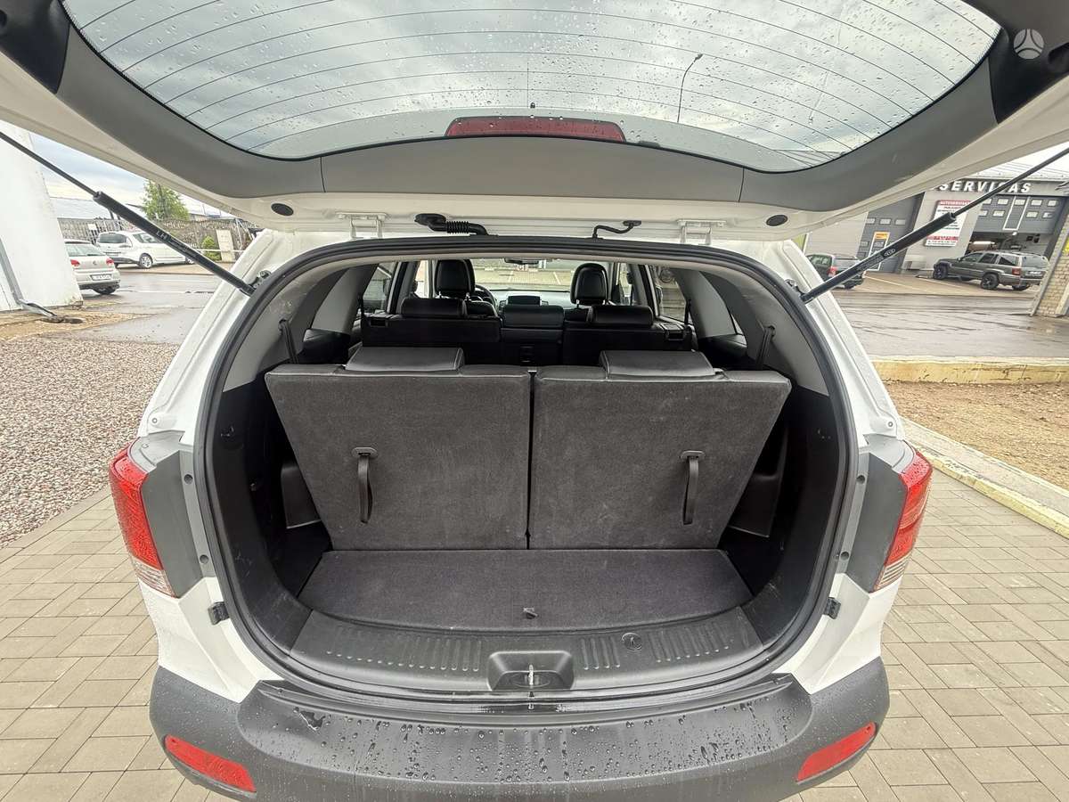 Kia Sorento 2011 — photo 11