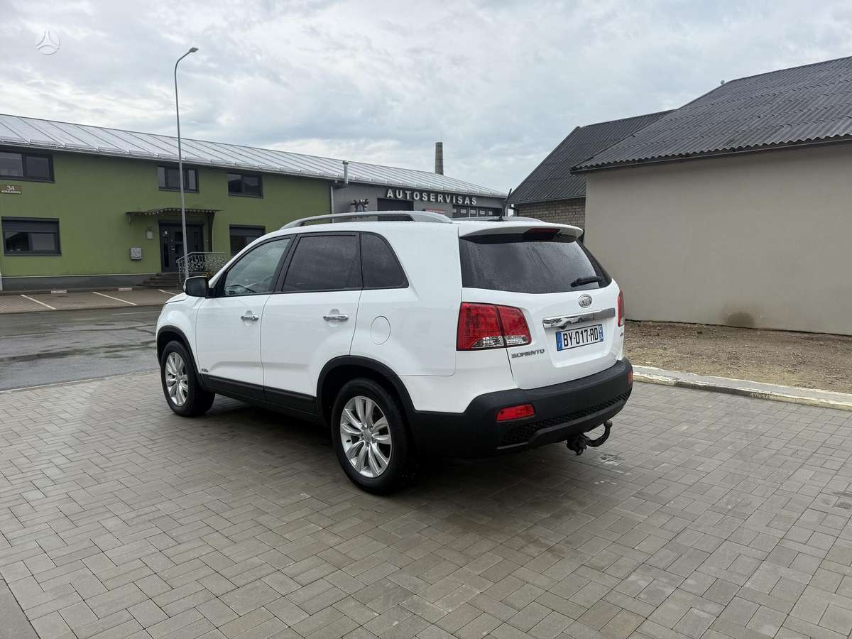 Kia Sorento 2011 — engine 2200 cm³