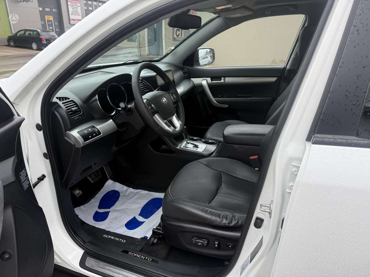 Kia Sorento 2011 — photo 6