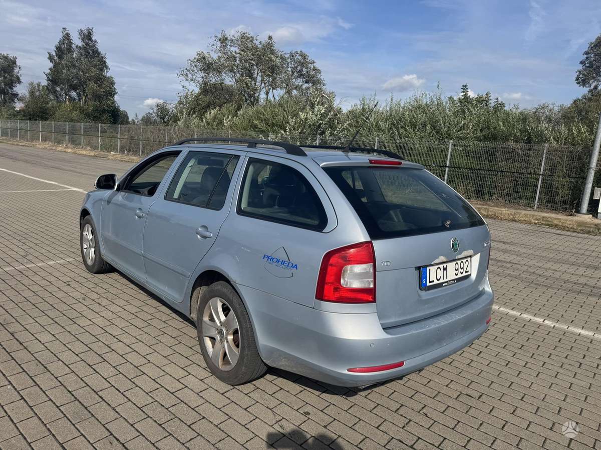 Skoda Octavia 2011 — photo 6