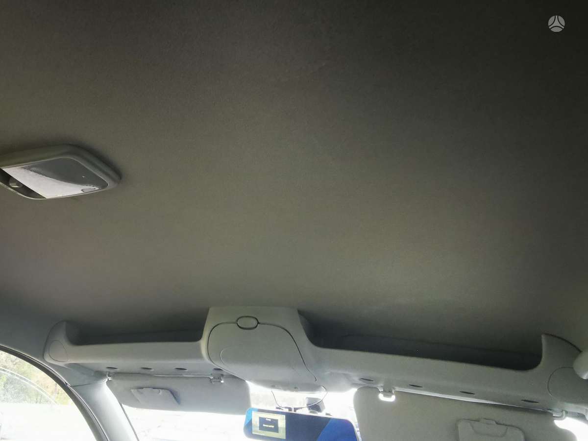 Toyota Yaris 2004 — photo 17