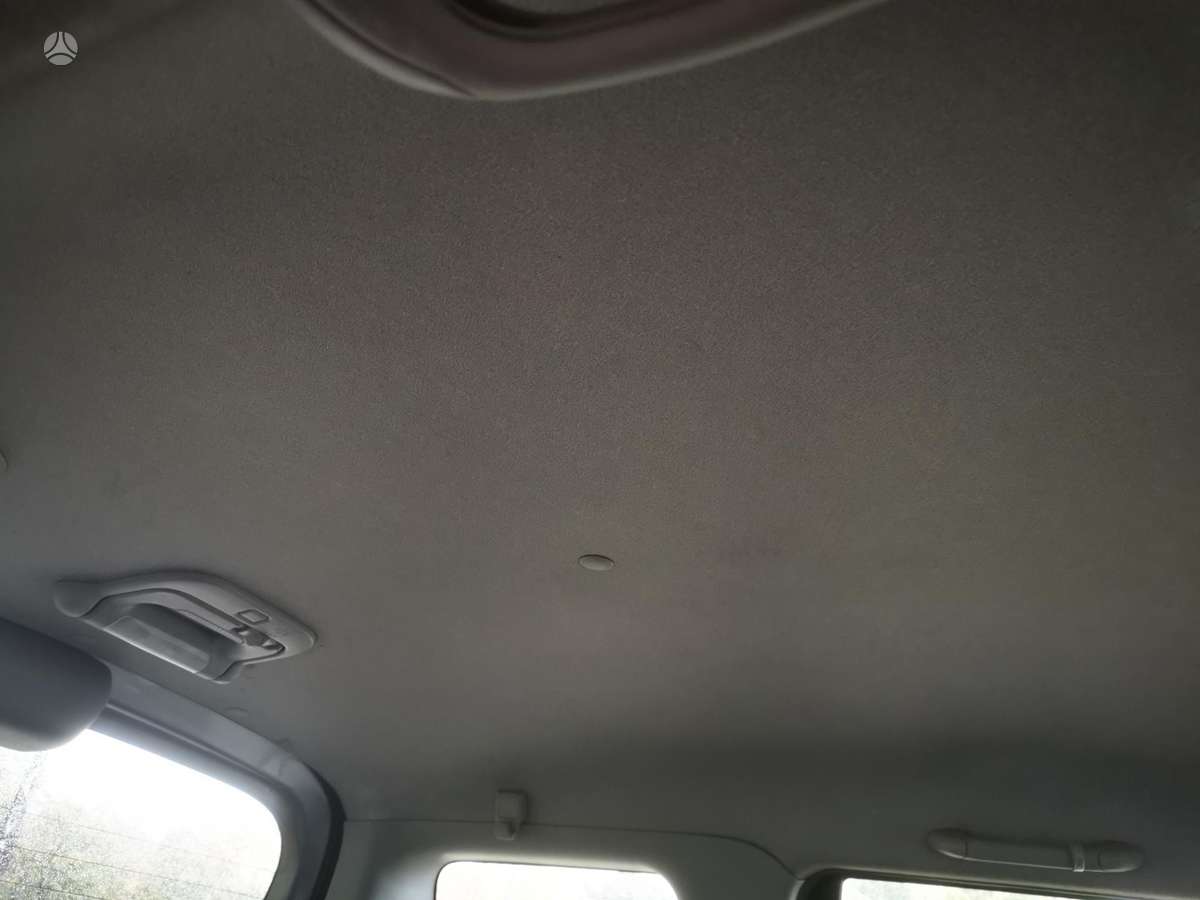 Toyota Yaris 2004 — photo 26