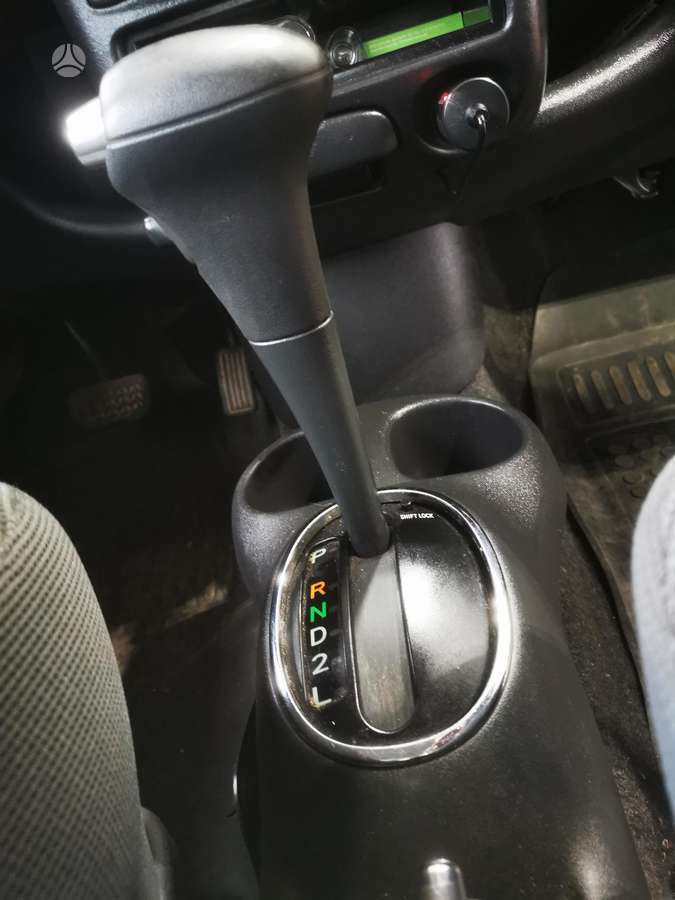 Toyota Yaris 2004 — photo 27