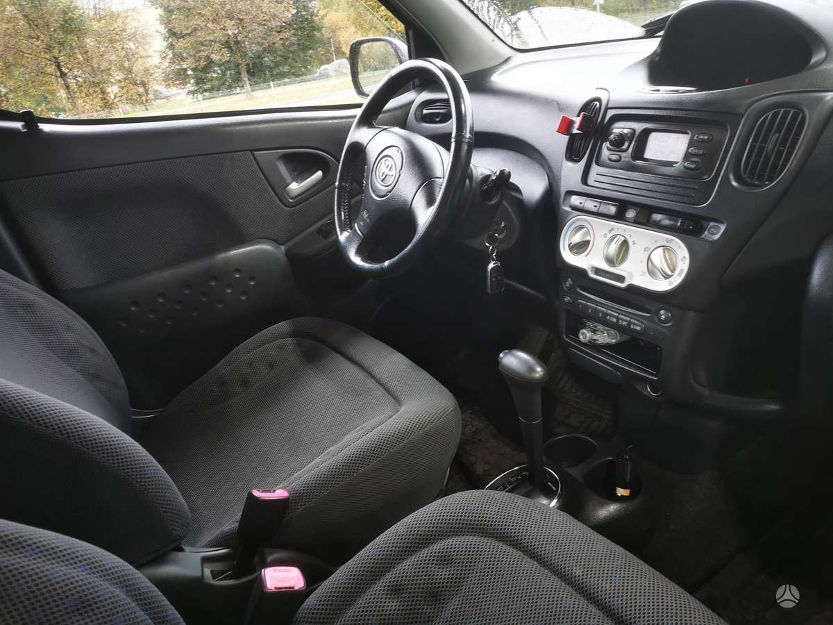 Toyota Yaris 2004 — photo 28