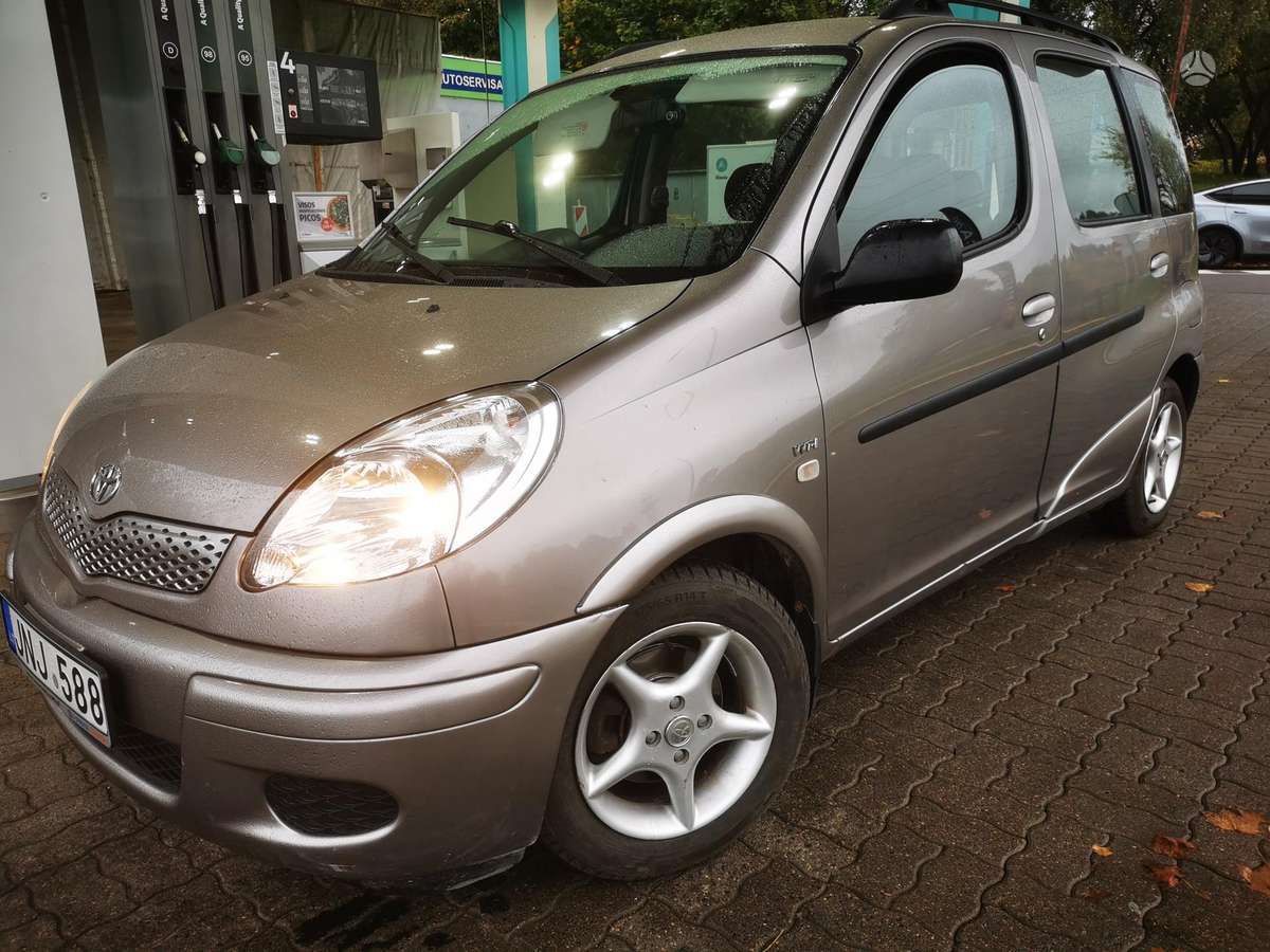 Toyota Yaris 2004 — photo 30