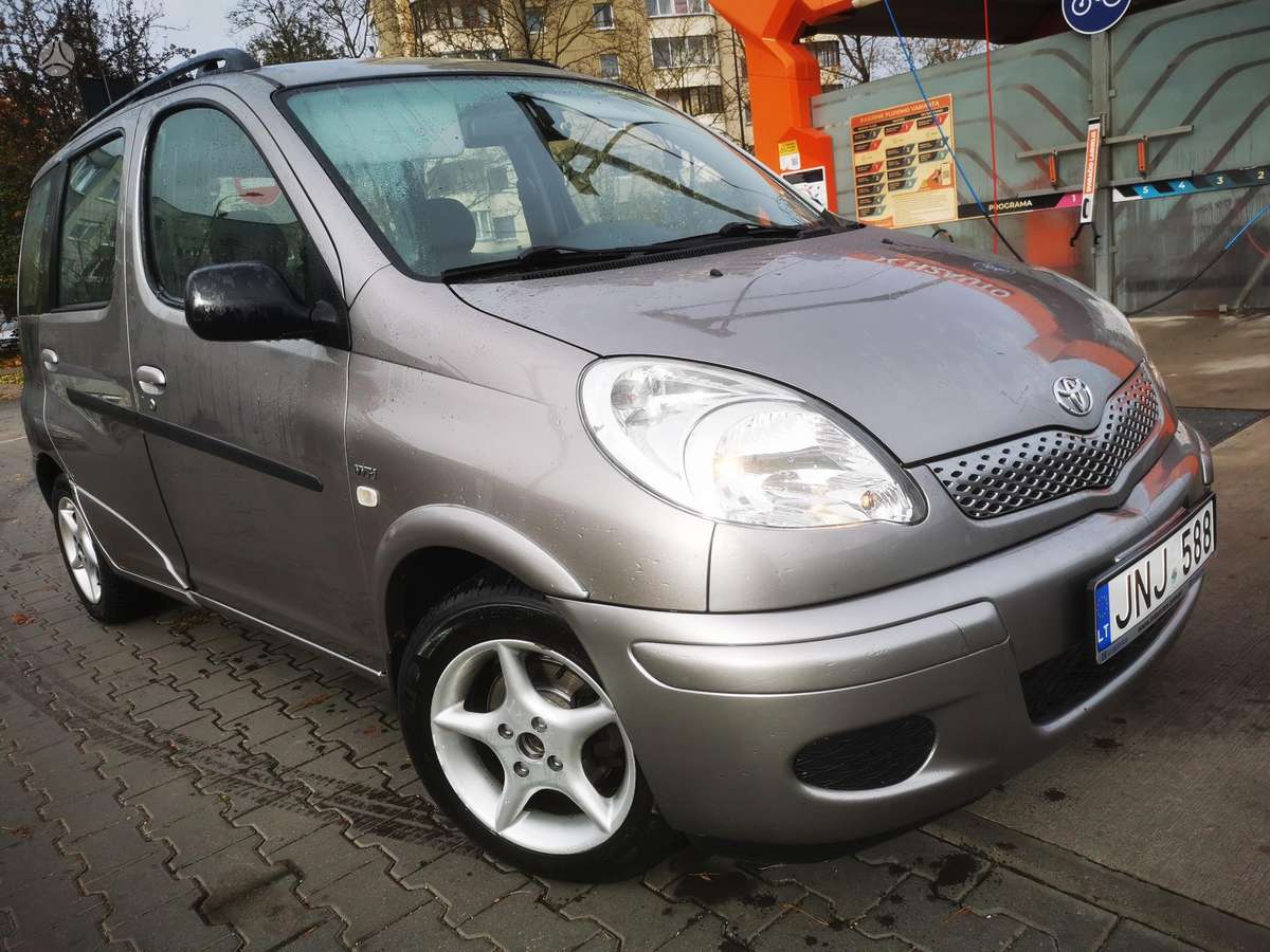 Toyota Yaris 2004 — photo 32