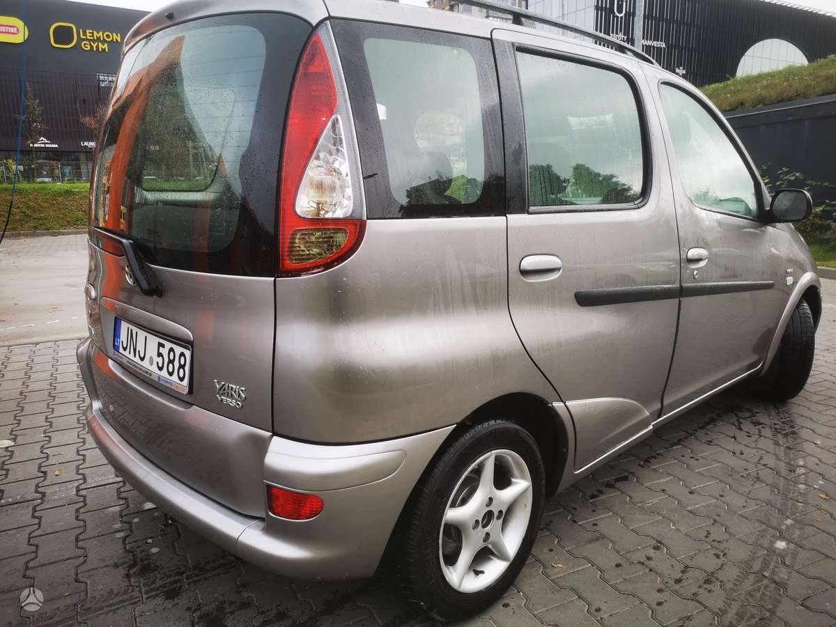 Toyota Yaris 2004 — photo 34