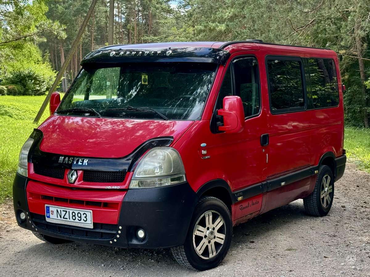 Renault Master 2006 — rear view