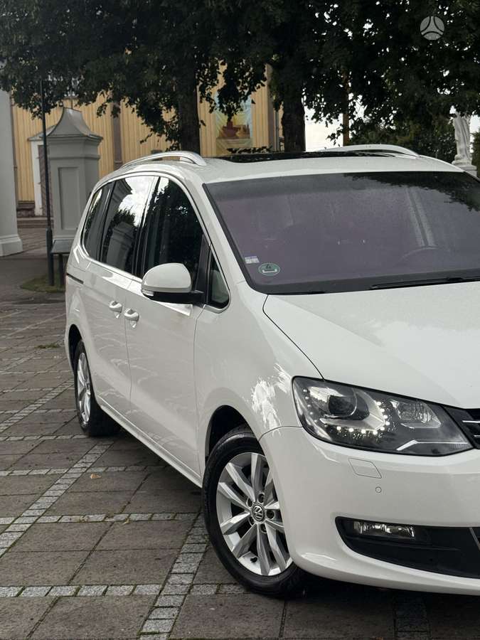 Volkswagen Sharan 2011 — photo 11