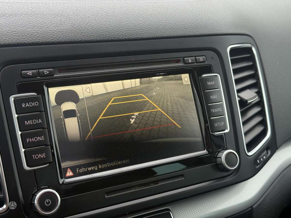 Volkswagen Sharan 2011 — photo 20