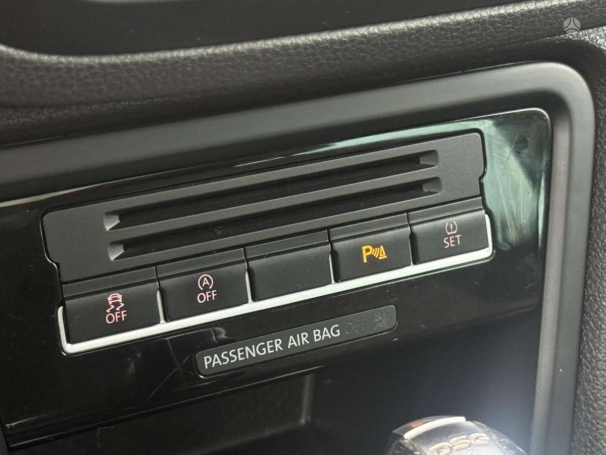 Volkswagen Sharan 2011 — photo 24
