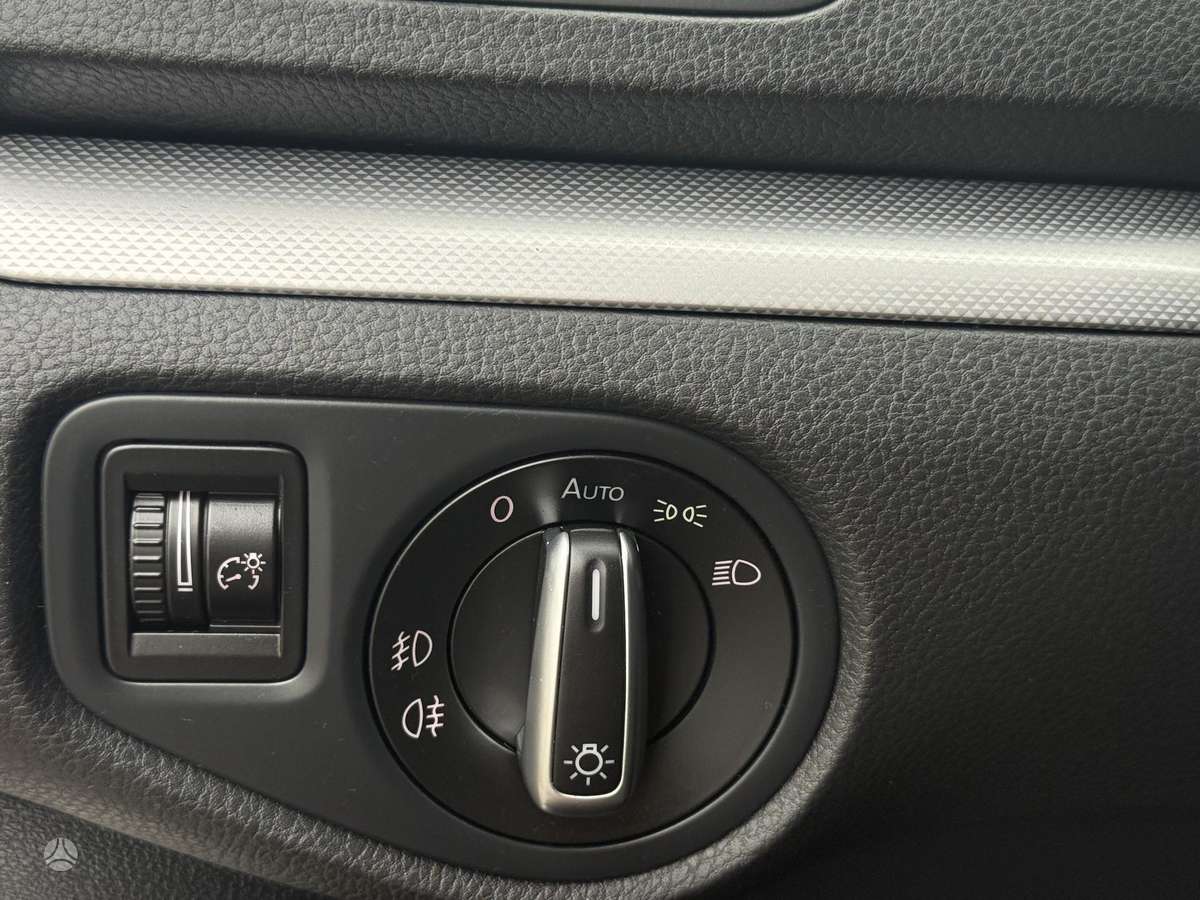 Volkswagen Sharan 2011 — photo 29