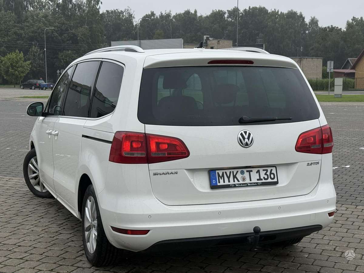 Volkswagen Sharan 2011 — photo 36