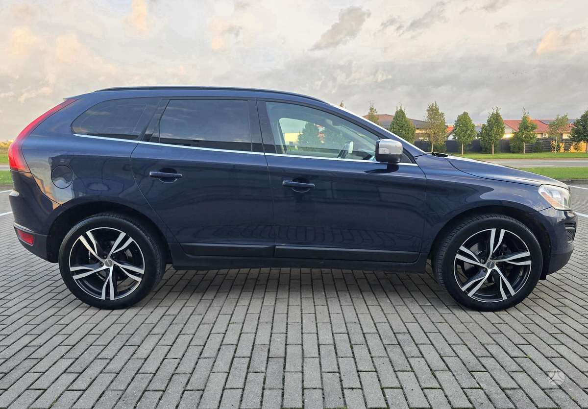 Volvo XC60 2012 — photo 7