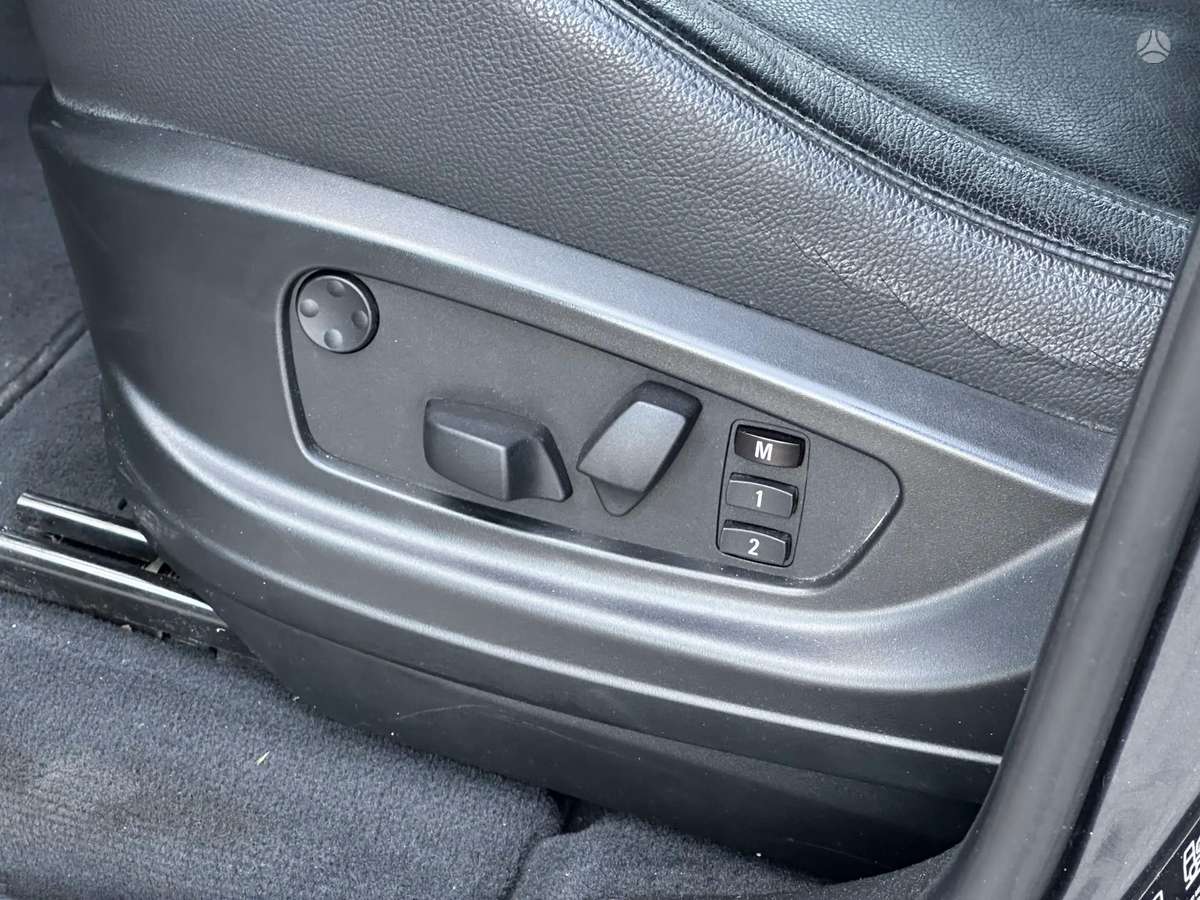 BMW X5 2010 — фото 22