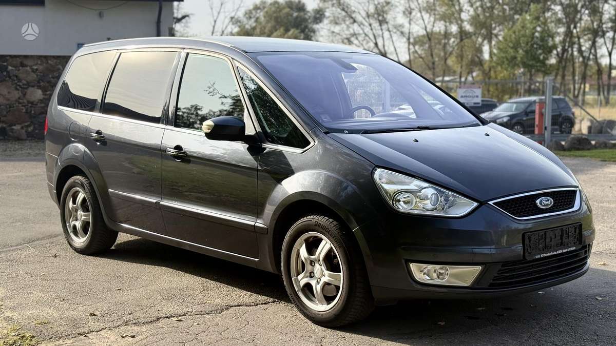 Ford Galaxy 2010 — photo 9