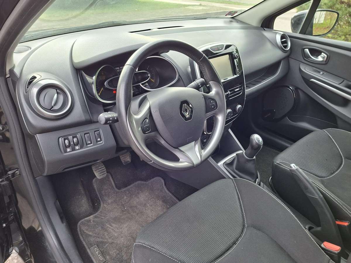 Renault Clio 2015 — фото 9