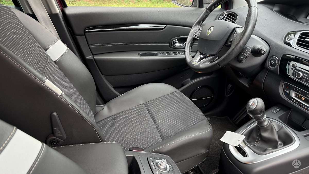 Renault Grand 2014 — photo 14